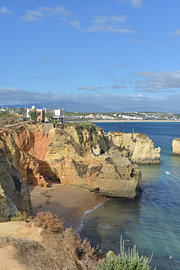 The fairytale-like, enchanting Praia do Pinhão in Lagos – Algarve