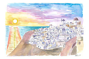 Unvergesslicher Sonnenuntergang auf Santorin mit romantischem Oia und Meerblick