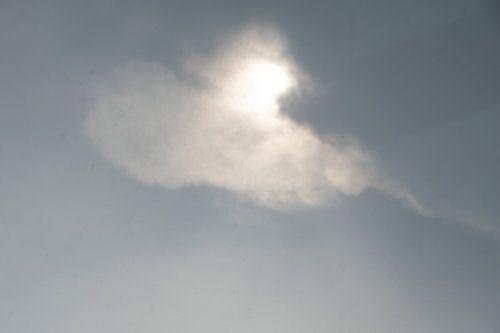 onweer wolken in de zon