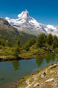 Cervin et Grindjisee à Zermatt par une journée d'été