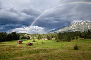 Colorful rainbow over Alps sur Olha Rohulya