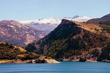 Bergtoppen Sierra Nevada, bij Granada van Travel.san