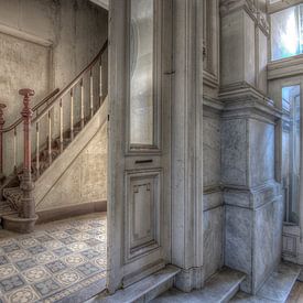 Urbex-Stairs in an abandoned building van Urbex & Preciousdecay by Sandra