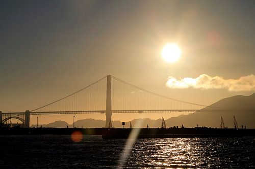 Golden Gate Bridge bij zonsondergang
