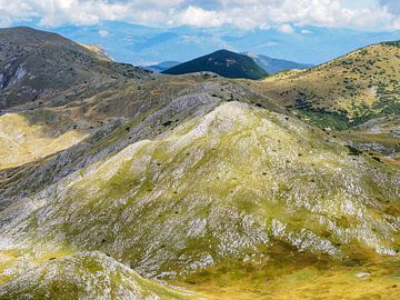 Ongerepte wildernis, eeuwenoude bossen en indrukwekkende berglandschappen: Het Nationaal Park Sutjeska laat de natuur van Bosnië van zijn meest ongerepte en spectaculaire kant zien. van Miriam Schwarzfischer Fotografie