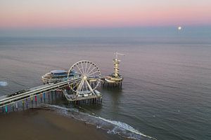 Der Pier Scheveningen! Vollmond! von Peter Haastrecht, van