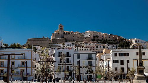 Blick nach Dalt Vila