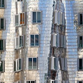 Gehry-gebouwen in de mediahaven van Düsseldorf (7-117372) van Franz Walter