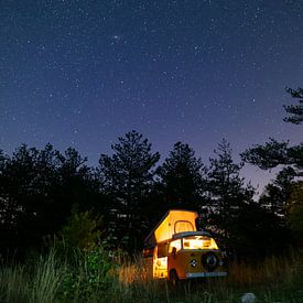 Sleeping under the stars by Jonathan Krijgsman