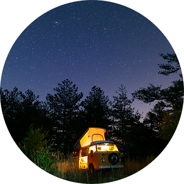 Camping under the stars van Jonathan Krijgsman