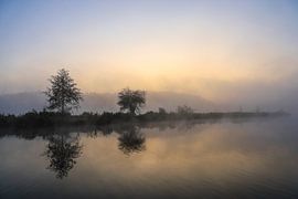 Morgendämmerung bei den Schwackenreuter Seen bei Mühlingen von BlattArt - Christine Horn