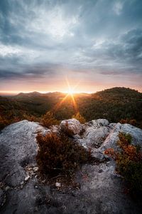 Sunset on mountain top by Thomas Kuipers