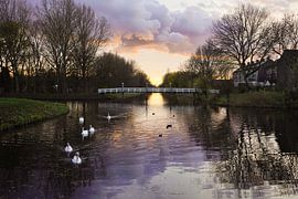 Ondergaande zon by Alice Berkien-van Mil