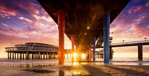 Sunset at Scheveningen pier by Martijn Kort