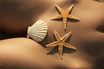 Flotsam on a female body