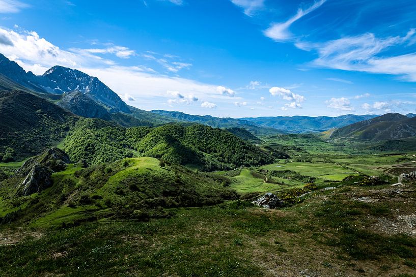 Vallée sereine par Studio468