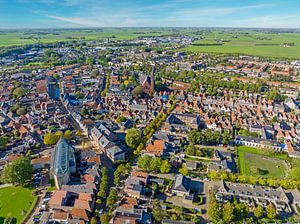 Luchtfoto van het historische stadje Bolsward in Nederland van Eye on You