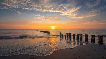 Zonsondergang op het Strand van Ameland van Martijn van Dellen