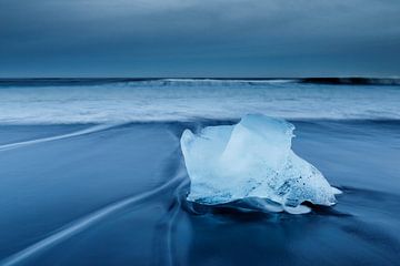 Ice Diamond by Arnold van Wijk