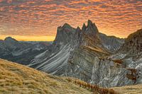 Lever de soleil sur la Seceda dans le Tyrol du Sud