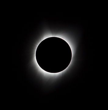 zonsverduistering, corona, zonnevlammen, eclips, USA, Agate Fossil, 21 augustus 2017, zon, complete  van Ronald Wilfred Jansen