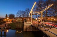 Abel Tasmanbrug in Lombok Utrecht tijdens het blauwe uurtje. van Russcher Tekst & Beeld thumbnail