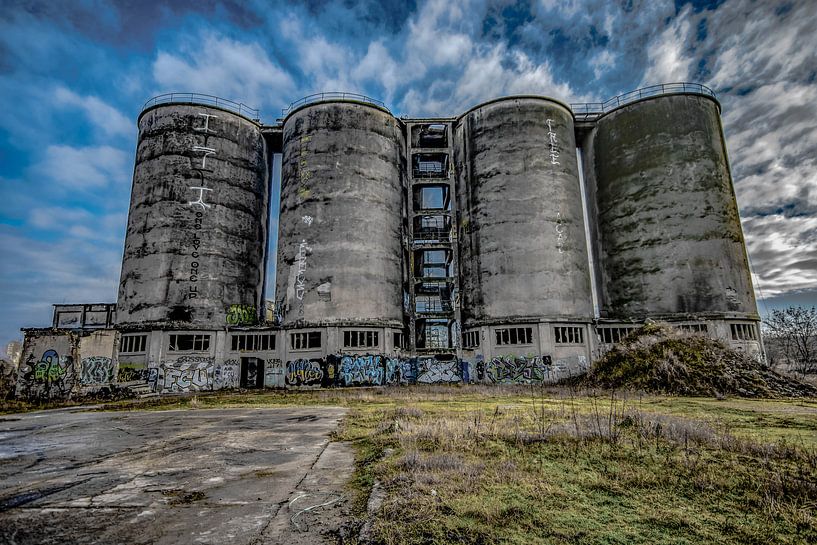 Former chemical plant by Mario Scharf