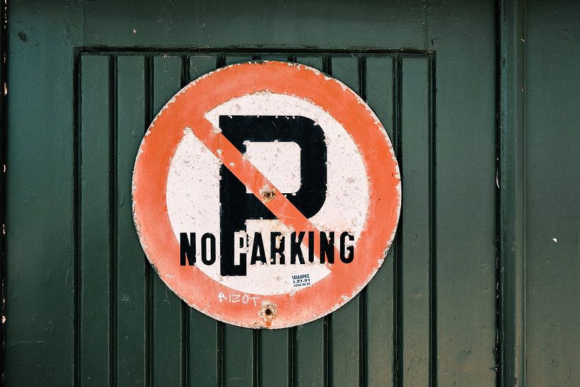 "Verboden te parkeren' - Stedelijke stijl met een duidelijke boodschap van Momentaufnahme | Marius Ahlers