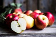 SF 11505579 Äpfel auf rustikalem braunem Hintergrund von BeeldigBeeld Food & Lifestyle Miniaturansicht