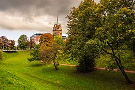 Vue du Kröpeliner Tor à Rostock en automne sur Rico Ködder