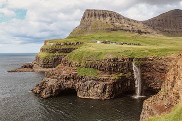 Faroe Islands | waterfall | landscape | Mulafossur