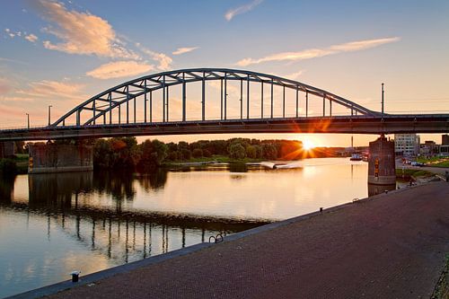 Coucher de soleil au pont John Frost à Arnhem
