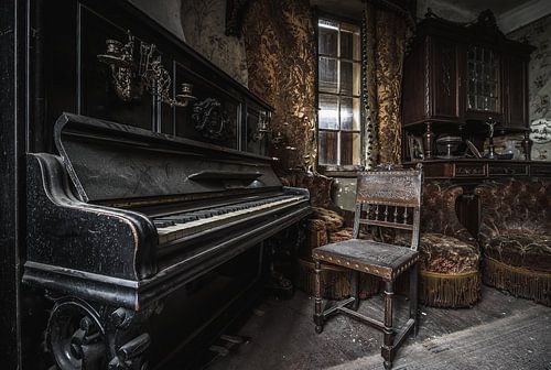 Maison Partisan piano