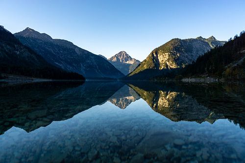 Weerspiegeling van de Thaneller in de Plansee