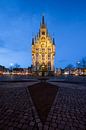Das Rathaus von Gouda in der Blauen Stunde von Marijn Alons Miniaturansicht
