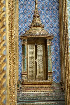 Beautiful door royal palace Bangkok by Karel Ham