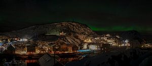Panorama von Nyksund im Nordlicht
