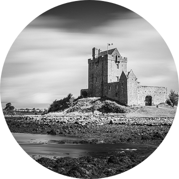 Dunguaire Castle in zwart-wit van Henk Meijer Fotografie