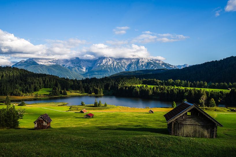 Geroldsee en Karwendelgebergte I van Vincent Bornbaum