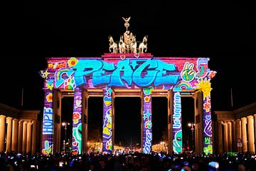 Peace, vrede op de Brandenburger Tor in Berlijn