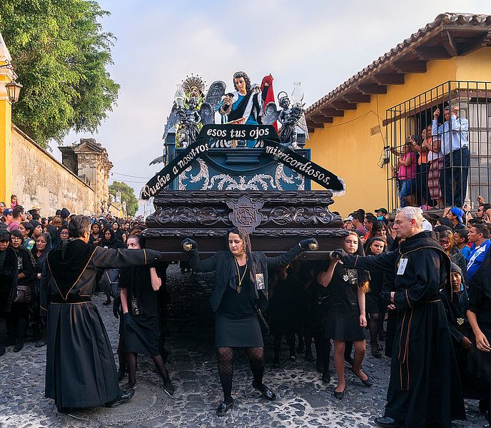 Guatemala: Paasprocessie (Antigua) von Maarten Verhees