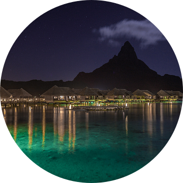 Bora Bora in de nacht van Ralf van de Veerdonk