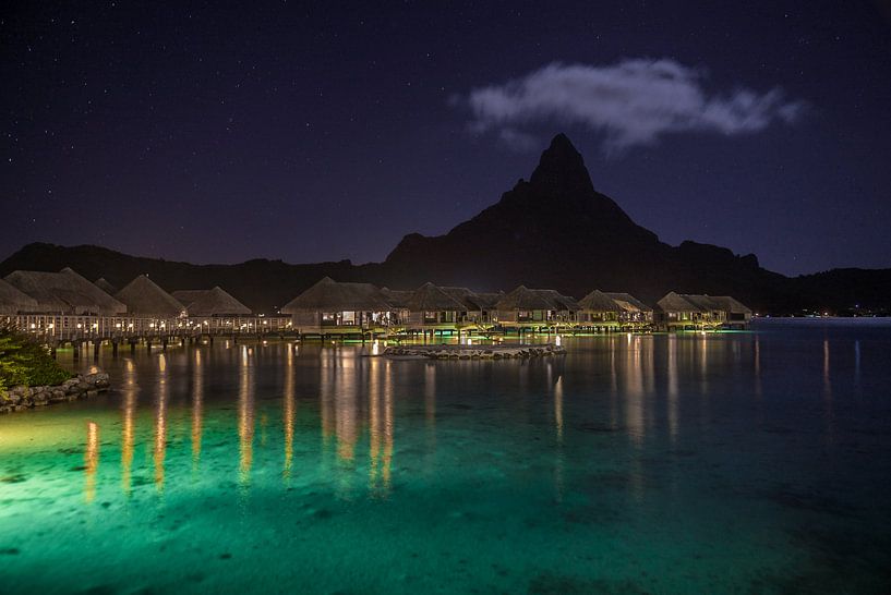 Bora Bora in de nacht van Ralf van de Veerdonk