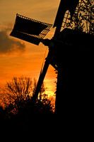Zonsondergang bij De Wippersmolen in Maassluis