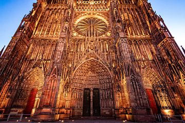 De Kathedraal van Straatsburg, op een verlaten en vroege ochtend van Martijn