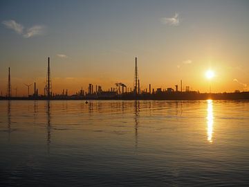 Antwerpse haven bij zonsopgang. van Alexandre Tziripouloff