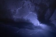 Die Macht der Natur offenbart: Faszinierendes Blitzfoto ziert den Nachthimmel von Remco Ditmar Miniaturansicht