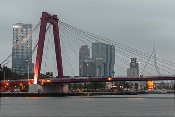 Rotterdam Willemsbrug (67157) van John Ouwens