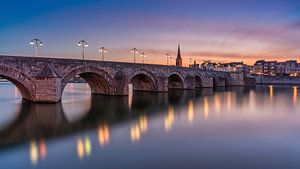 Sankt-Servatius-Brücke - Maastricht in der blauen Stunde