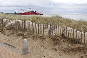 Fähre nach Römö bei List mit Düne auf Sylt
